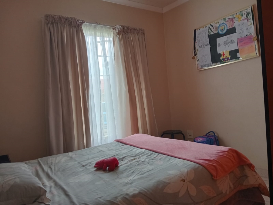 To Let 3 Bedroom Property for Rent in Waterval East North West